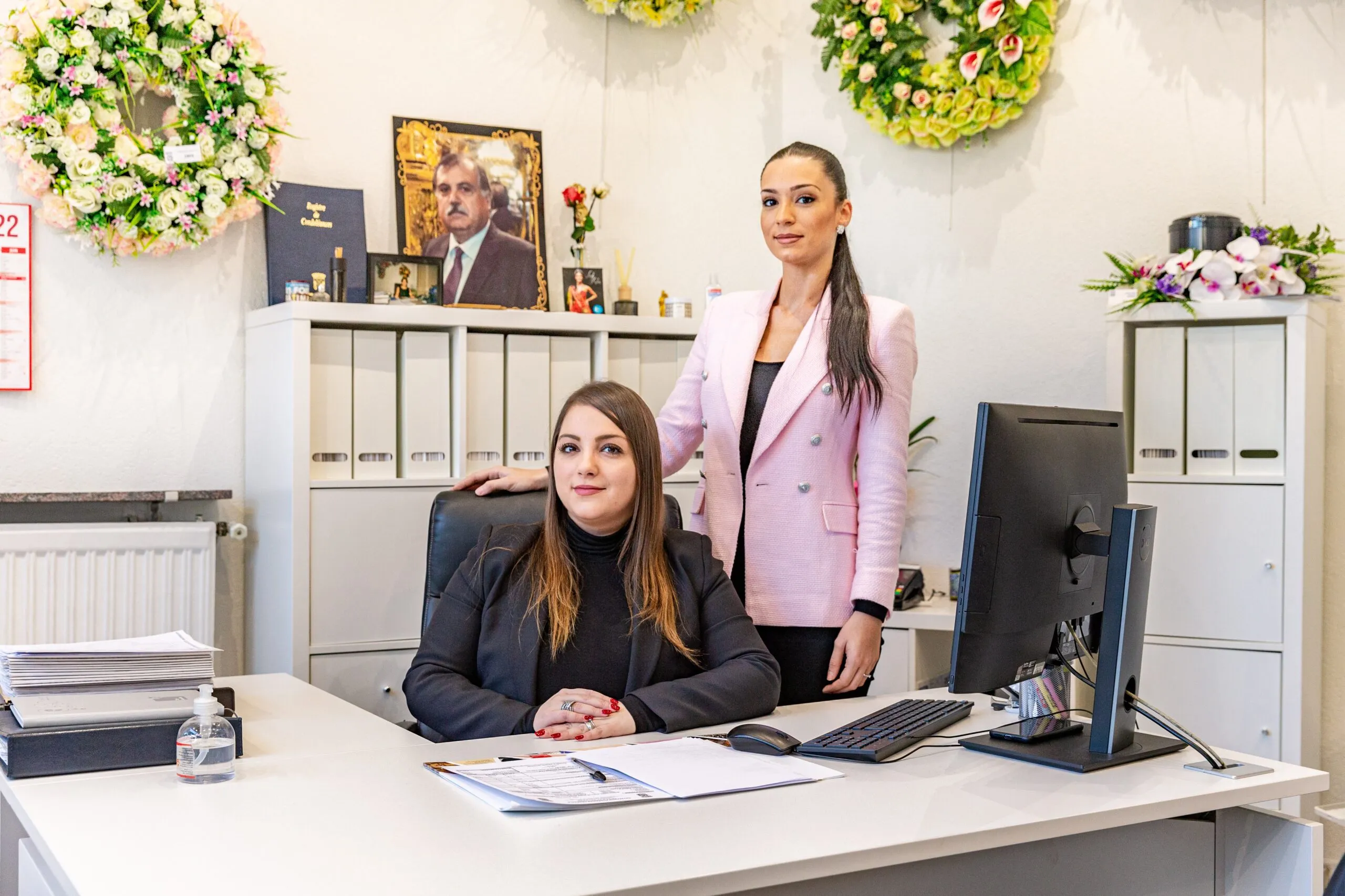 Équipe d'accompagnement et conseillères des pompes funèbres à Paris et ses alentours