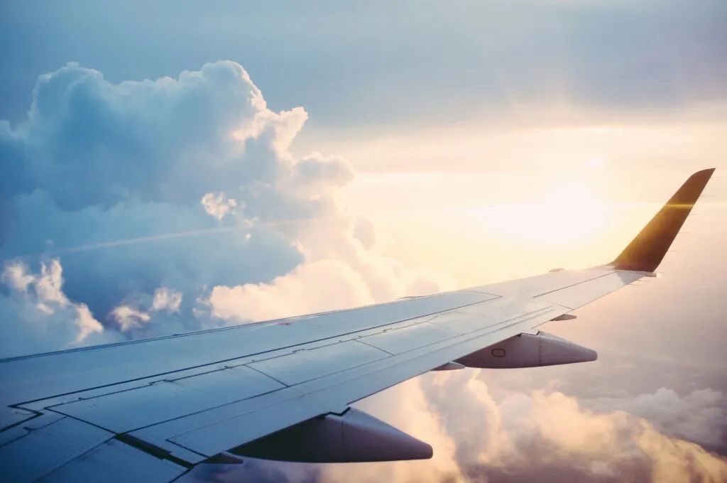 Vue aérienne d'une aile d'avion